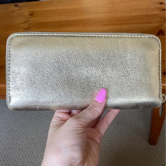 Micheal Kors wallet - Picture 2 of 3